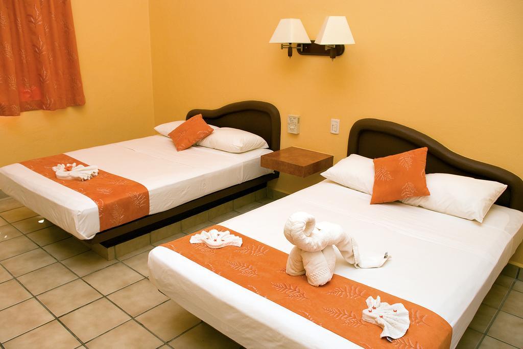 Hotel Lunasol Playa del Carmen Bagian luar foto