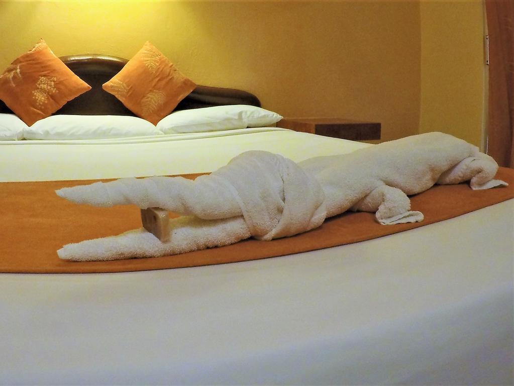 Hotel Lunasol Playa del Carmen Bagian luar foto