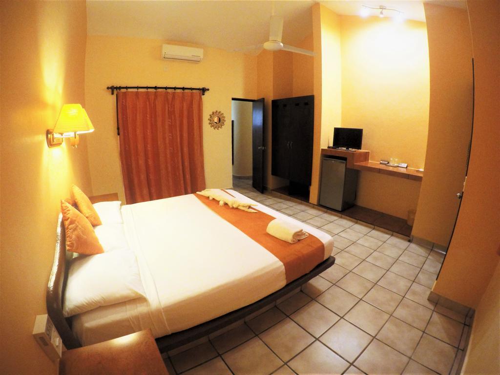Hotel Lunasol Playa del Carmen Bagian luar foto
